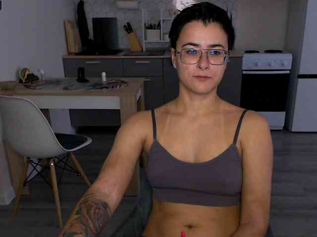 Sashanotfound Live Webcam on BongaCams