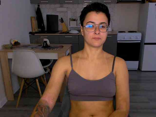 Sashanotfound Live Webcam on BongaCams