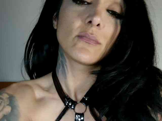 miatemptress69 webcam