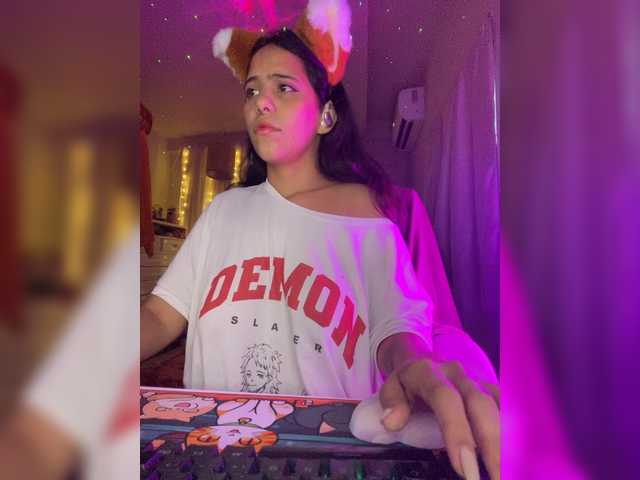 Explore Anisahade29's smoking hot cumshow for immersive hotness Anisahade29 from BongaCams