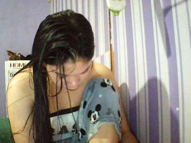 Asianpinay4ulove webcam