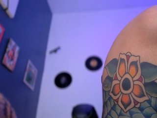 Miacanelaxo Porn Show