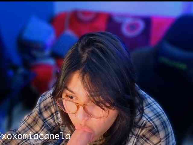 Miacanelaxo Miacanelaxo