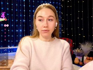 kiskaWEDNESDAY Porn Show