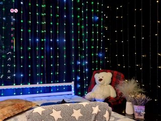 kiskaWEDNESDAY Porn Show