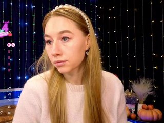 kiskaWEDNESDAY Porn Show