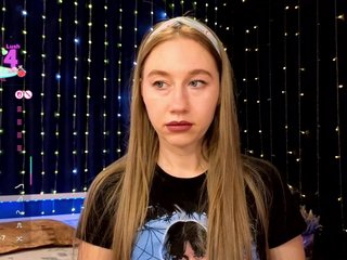 kiskaWEDNESDAY Porn Show