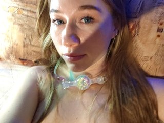 kiskaWEDNESDAY Porn Show