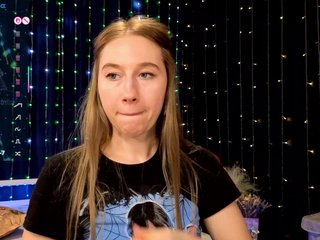 kiskaWEDNESDAY Porn Show