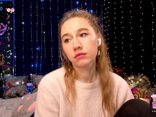 kiskaWEDNESDAY Porn Show