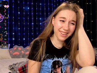 kiskaWEDNESDAY Porn Show