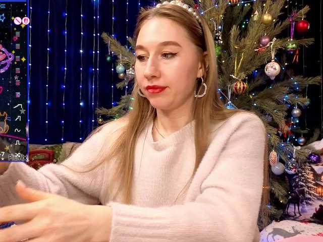 kiska-wansday07 — Hi, my name is Alice, Lovense and Domi work from 2 tk, my favorite vibration is 70!