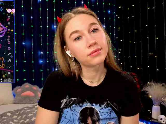 kiskaWEDNESDAY webcam