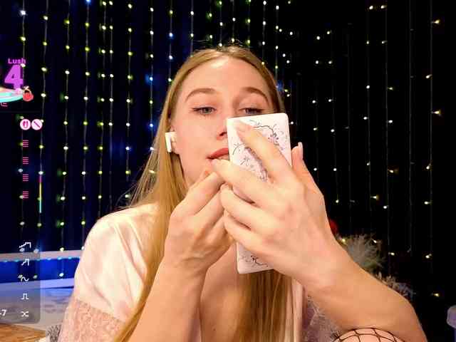 kiskaWEDNESDAY webcam