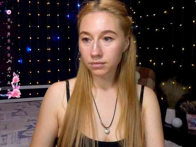 kiskaWEDNESDAY webcam