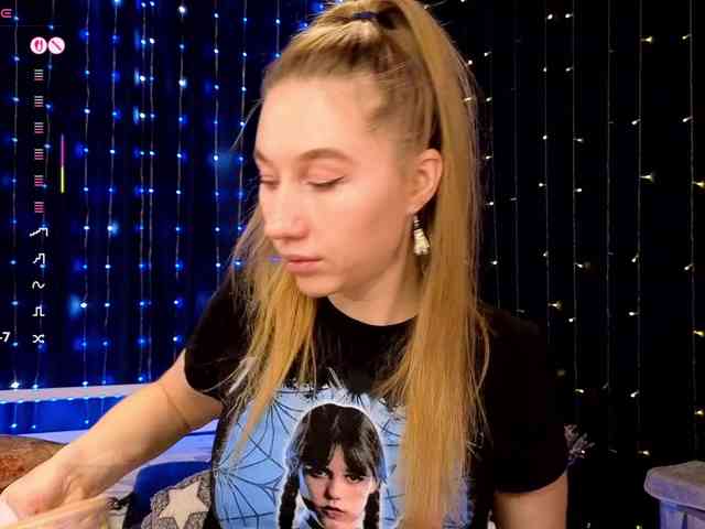 kiskaWEDNESDAY webcam