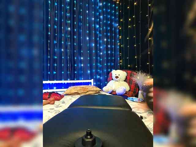 kiskaWEDNESDAY webcam