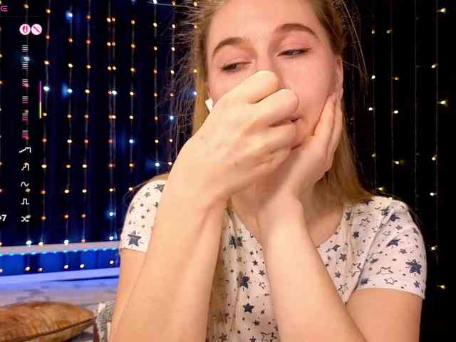 kiskaWEDNESDAY webcam