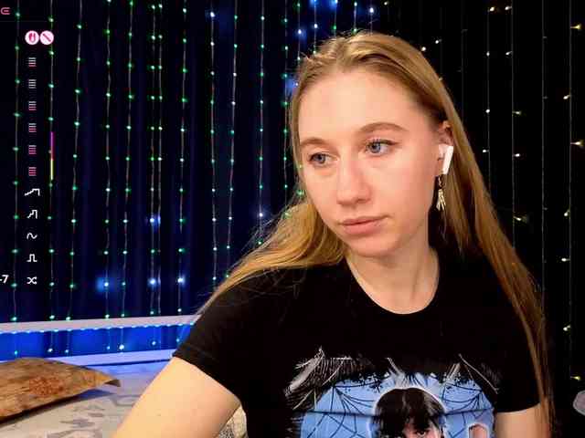 kiskaWEDNESDAY webcam