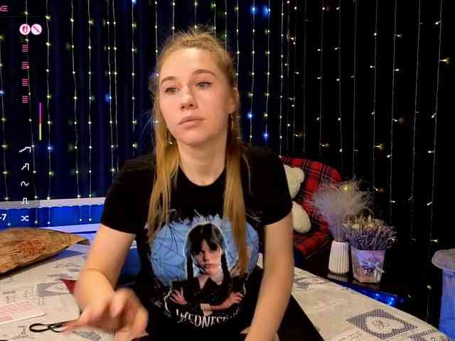 kiskaWEDNESDAY webcam