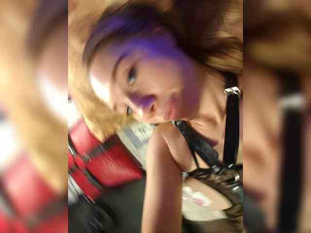 kiskaWEDNESDAY webcam