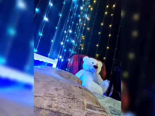 kiskaWEDNESDAY webcam