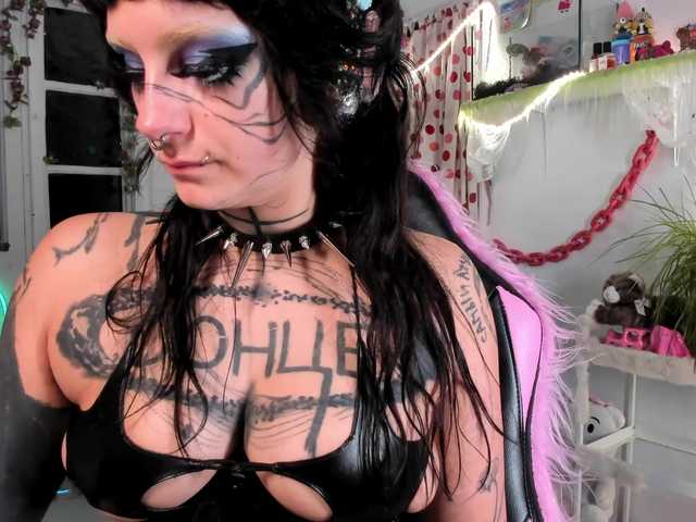 Lady-sontse-'s BongaCams show and profile