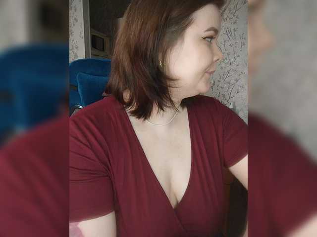 Cutecheeks's BongaCams show and profile