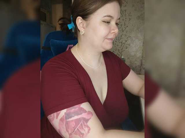 Cutecheeks's BongaCams show and profile