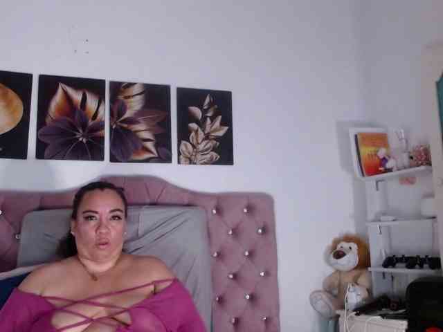 im-helenn webcam