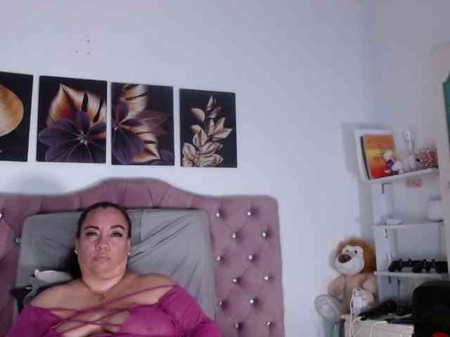 im-helenn webcam
