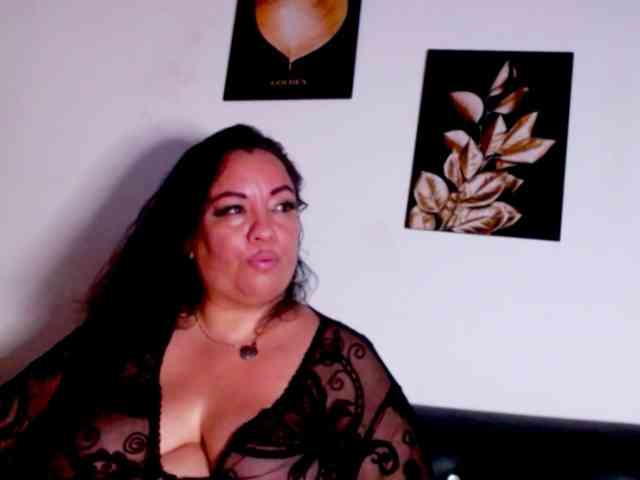 im-helenn webcam