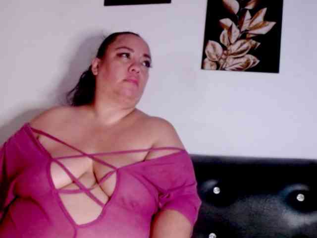 im-helenn webcam