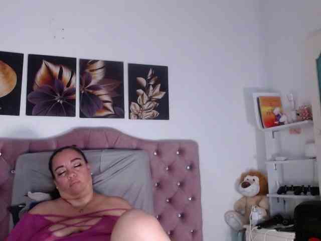 im-helenn webcam
