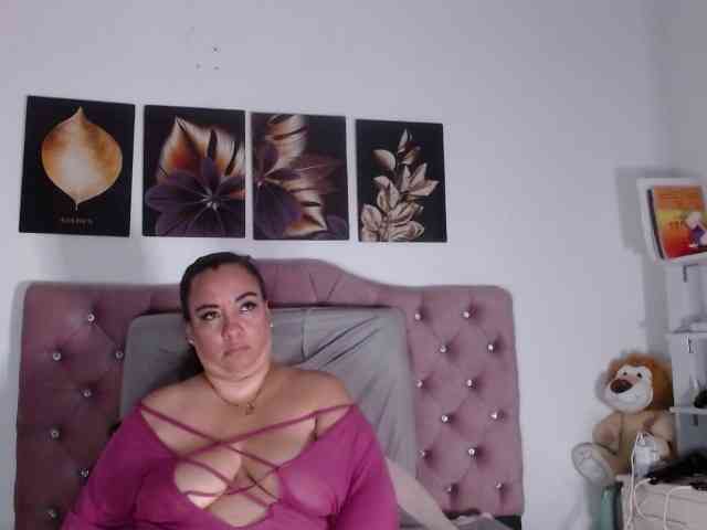 im-helenn webcam