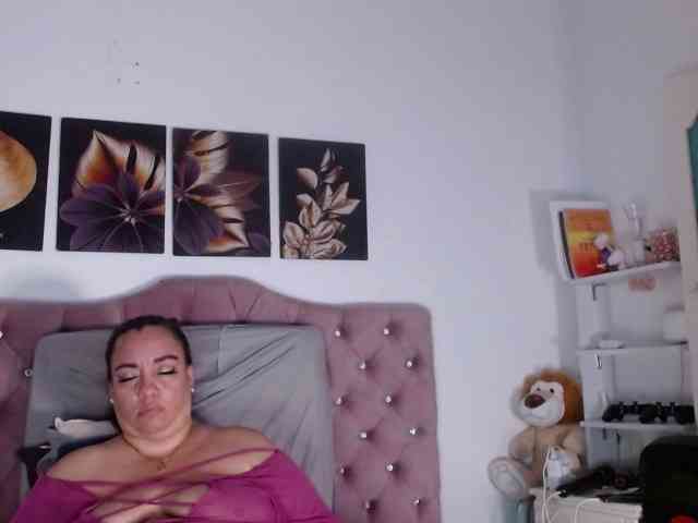 im-helenn webcam