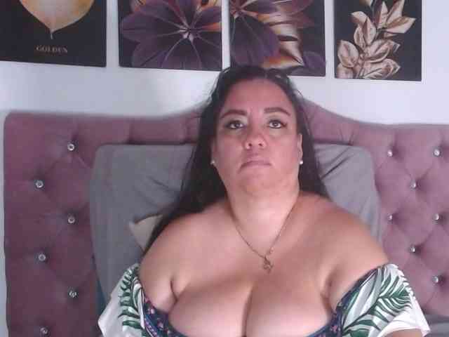 im-helenn webcam