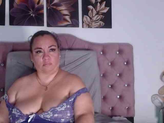 im-helenn webcam