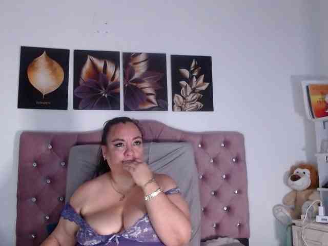 im-helenn webcam