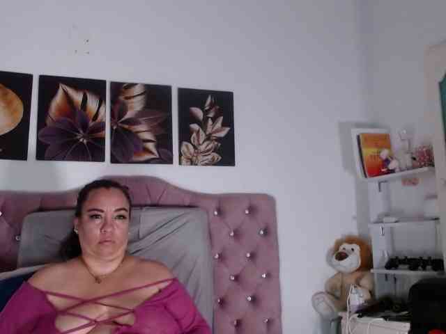 im-helenn webcam