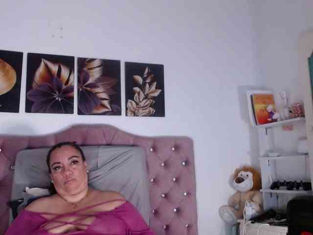 im-helenn webcam