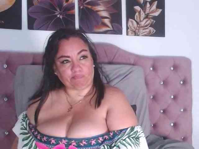 im-helenn webcam