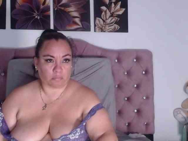 im-helenn webcam