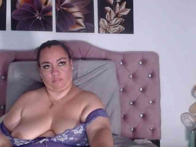 im-helenn webcam