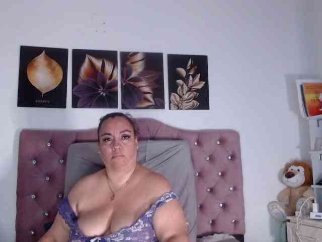 im-helenn webcam