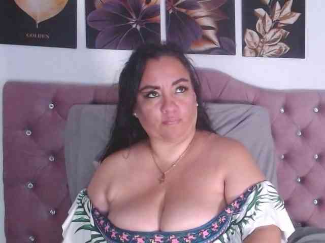 im-helenn webcam