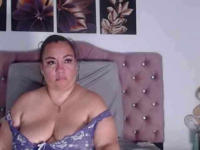im-helenn webcam