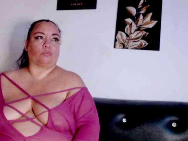 im-helenn webcam