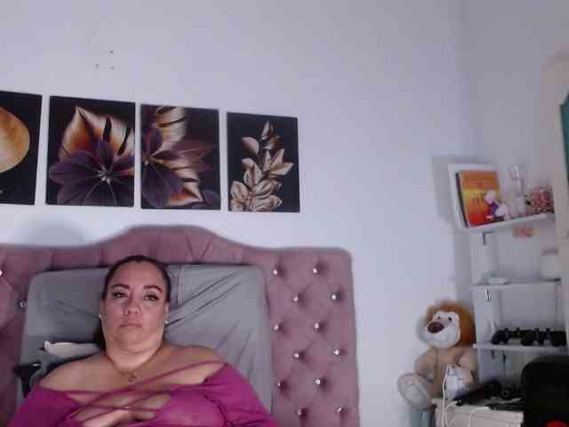 im-helenn webcam