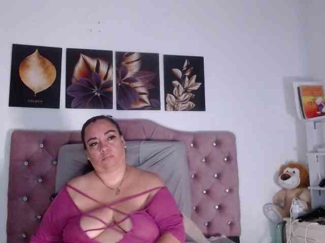 im-helenn webcam
